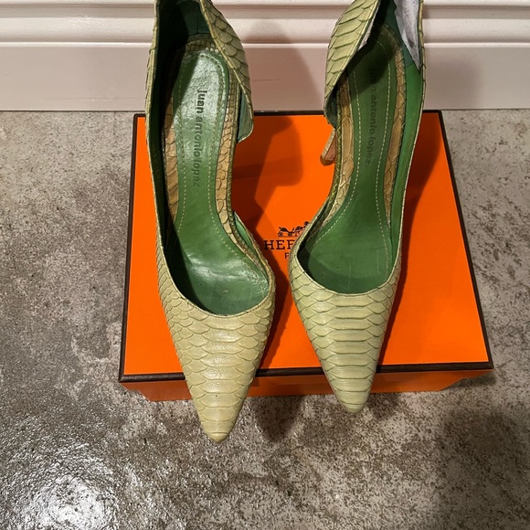 Authentic Python Heels - Excellent condition - Picture 2 of 6